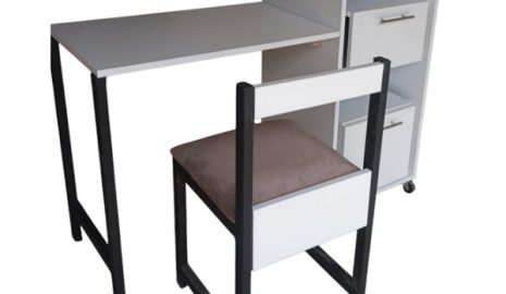 Makespace Flap table with seat